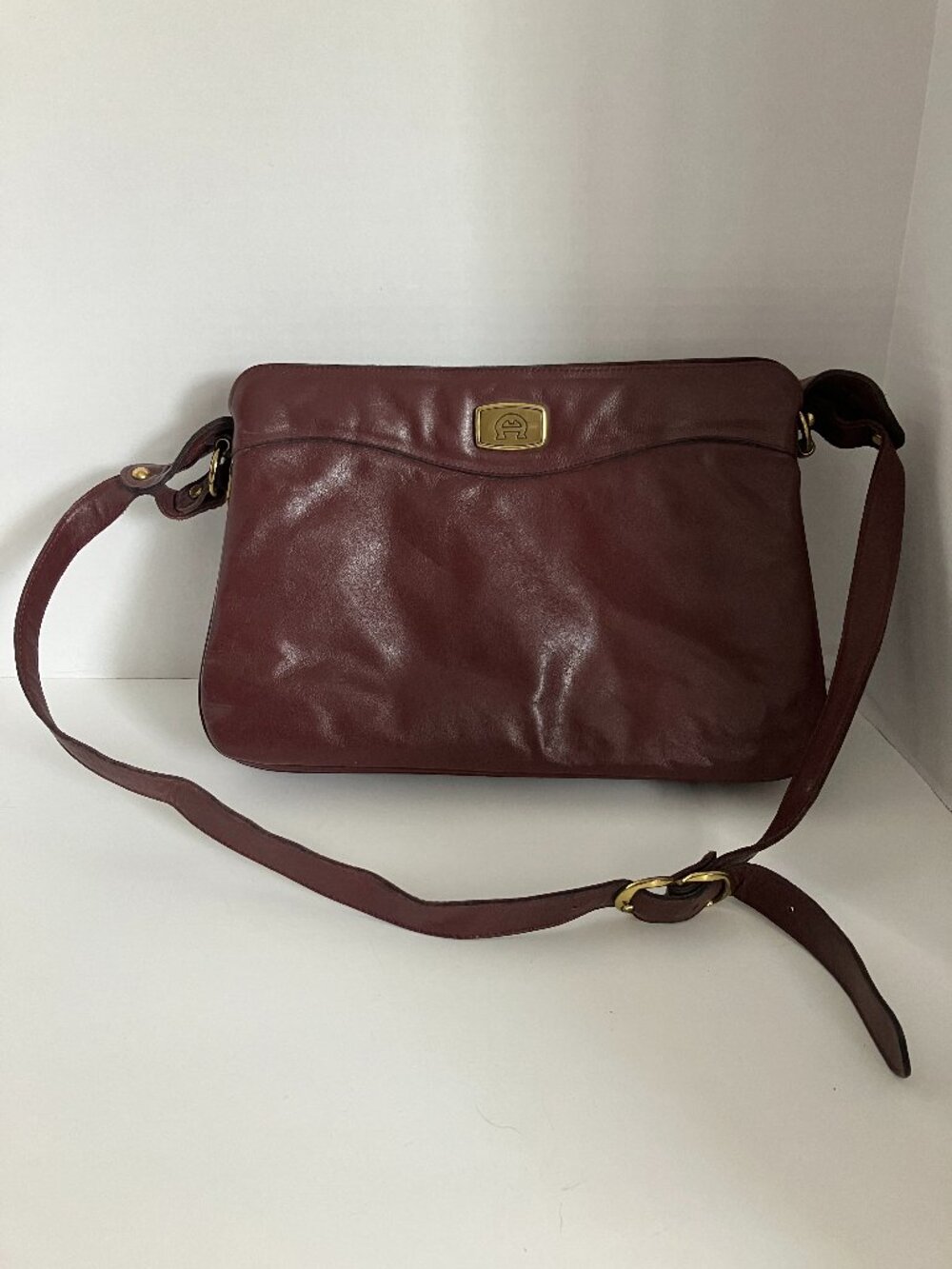 Vintage Aigner Burgundy Soft Leather Shoulder Bag.